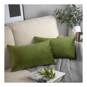 Phantoscope Velvet Throw Pillow Covers, Green, Christmas Theme, Pack of 2, Machi